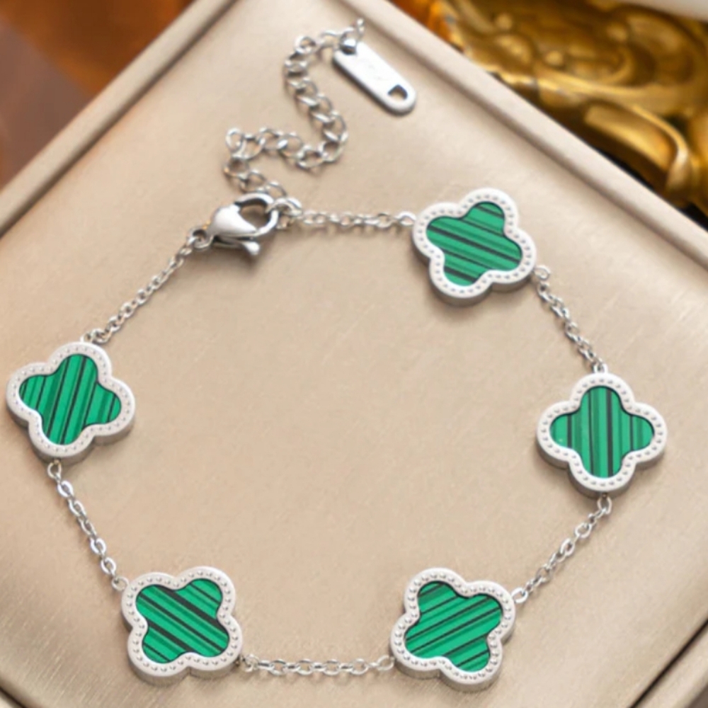 18K Gold Plated Clover Charm‎ Bracelet NEW